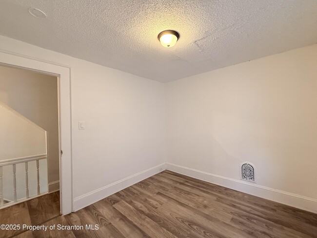 Building Photo - 1104 Dartmouth St