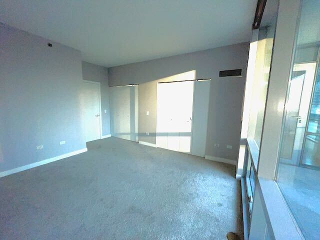 Building Photo - 8 E Randolph St