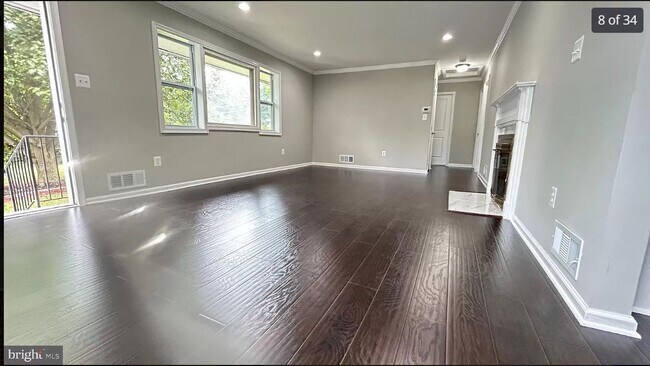 Building Photo - 1160 Sterling Rd