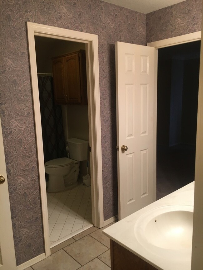 Building Photo - Gorgeous Home in Jenks Schools!
