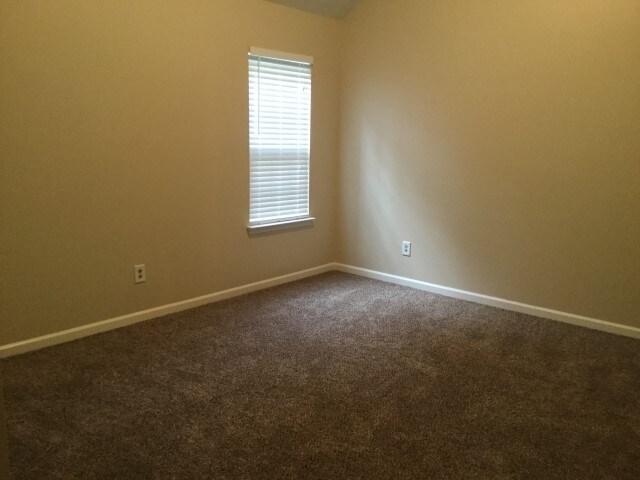 Building Photo - 3846 Pauline Ln