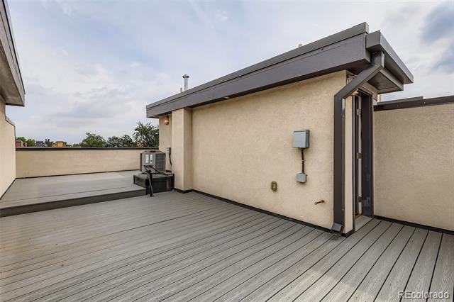 Building Photo - 2065 N Downing St