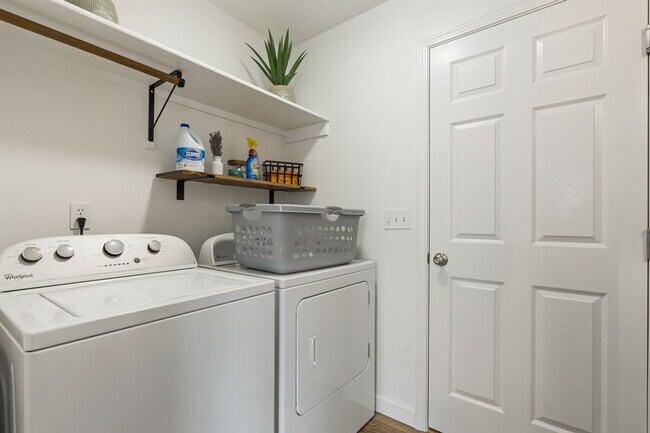 Building Photo - 19701 Cumberland Way