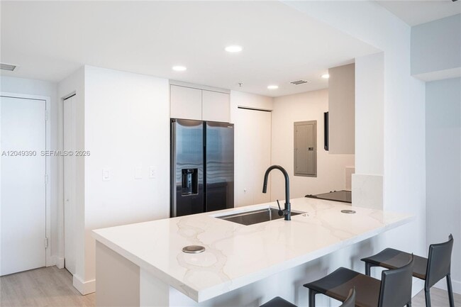 Building Photo - 325 S Biscayne Blvd