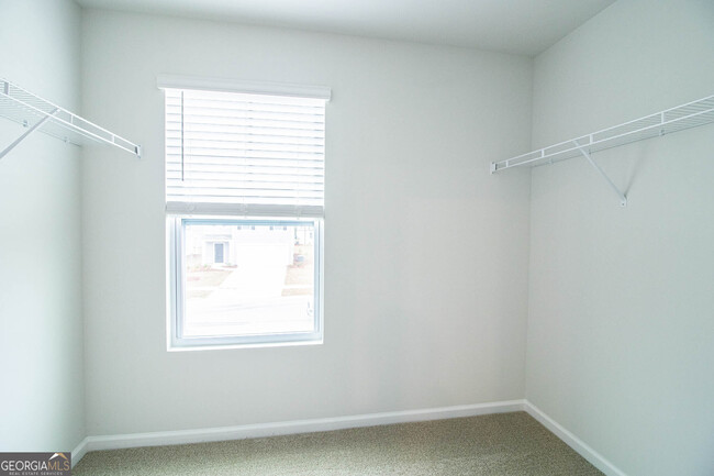 Building Photo - 495 Coconut Dr
