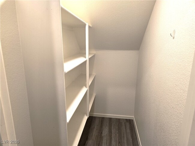 Building Photo - 487 Waterfall Cv Ct