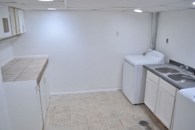 Building Photo - Beautiful Home in Historic Salt Lake District!