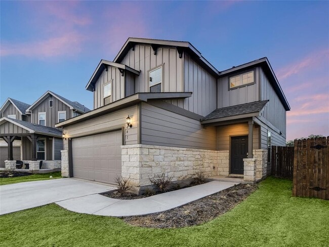 Building Photo - 441 Bella Luna Way