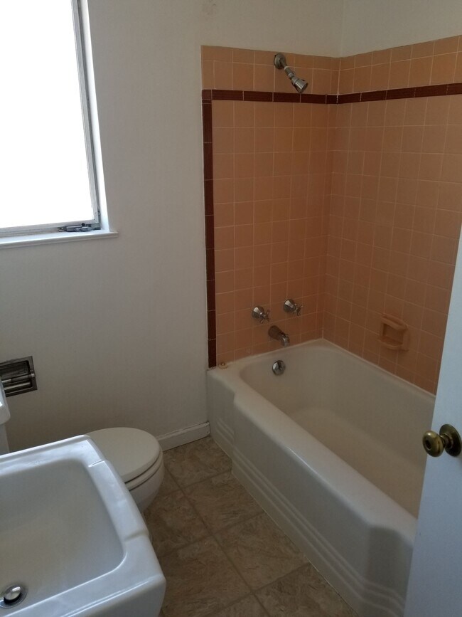 Building Photo - 1465 Homestead Rd