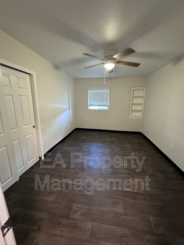 Building Photo - 419 Atrisco Dr SW