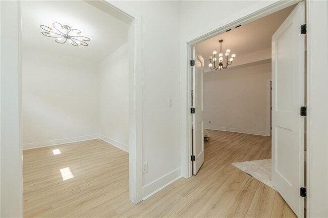 Building Photo - 34 Candler Rd NE