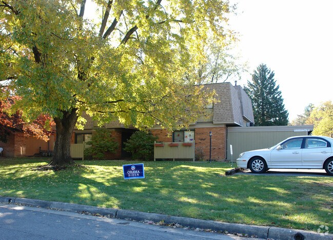 Building Photo - 71 Lemans Dr