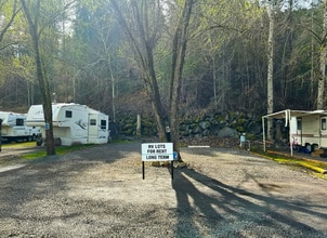 Building Photo - 85 Canoe Cp Lp