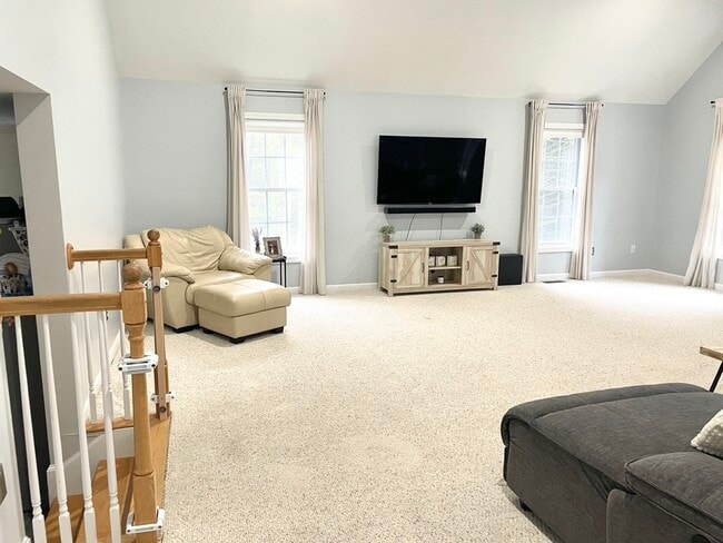 Building Photo - 64 Hamilton Dr