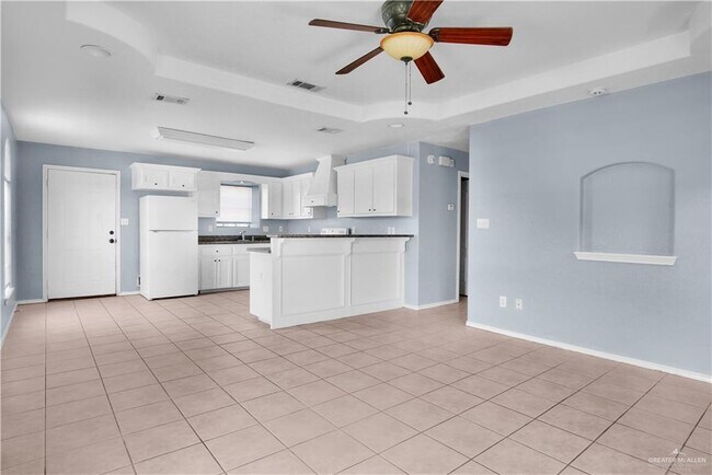 Building Photo - 15 W Portales Dr