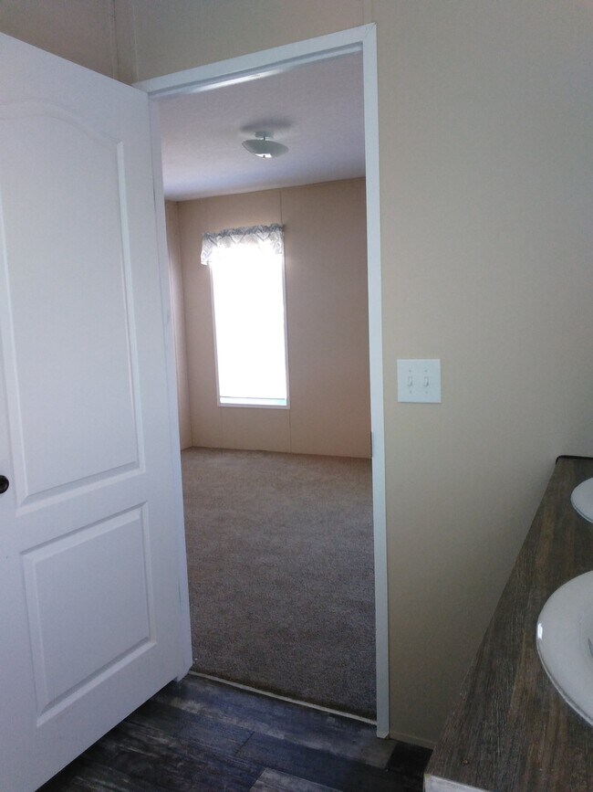 Building Photo - 818 W Grantville Rd