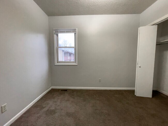 Building Photo - 1409 W Jackson St