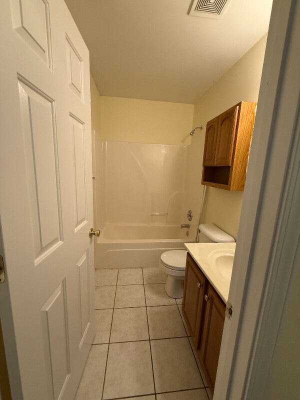 Building Photo - 1924 Muncie Ave