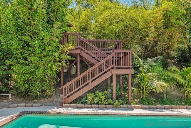 Building Photo - 2841 Cacatua St