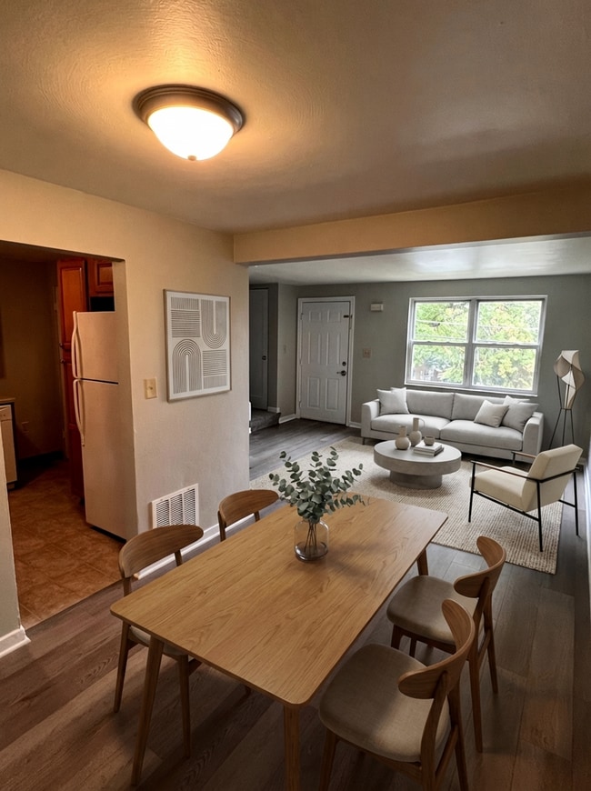 Building Photo - Jameson Townhomes
