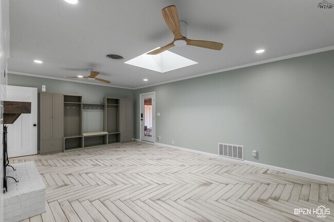 Building Photo - 3512 Juniper Ln