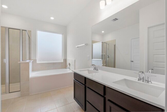 Building Photo - 4908 Vida Vis Dr