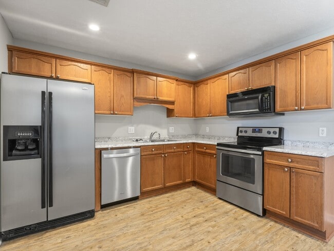 Building Photo - 968 Slate Ct