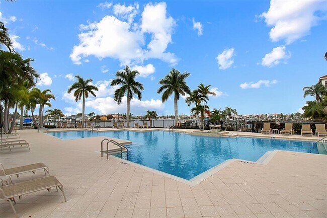 Building Photo - 1003 Bellasol Way