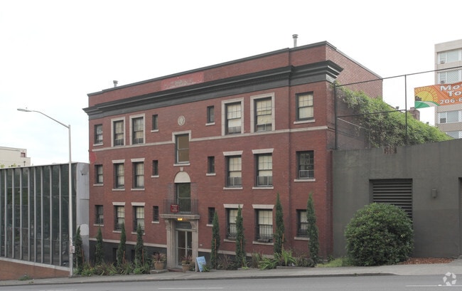 Primary Photo - The Embassy Apartments