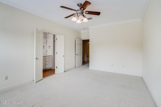 Building Photo - 908 Jefferson Dr