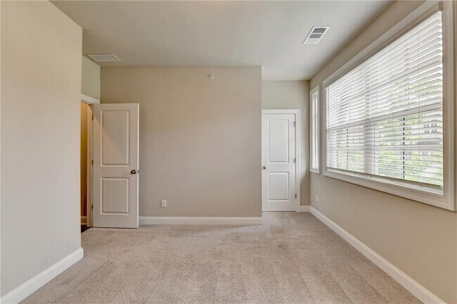 Building Photo - 336 Atley Pl