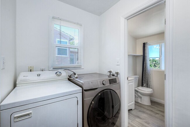 Building Photo - La Mesa Living at Its Best – Spacious Home w/Solar!