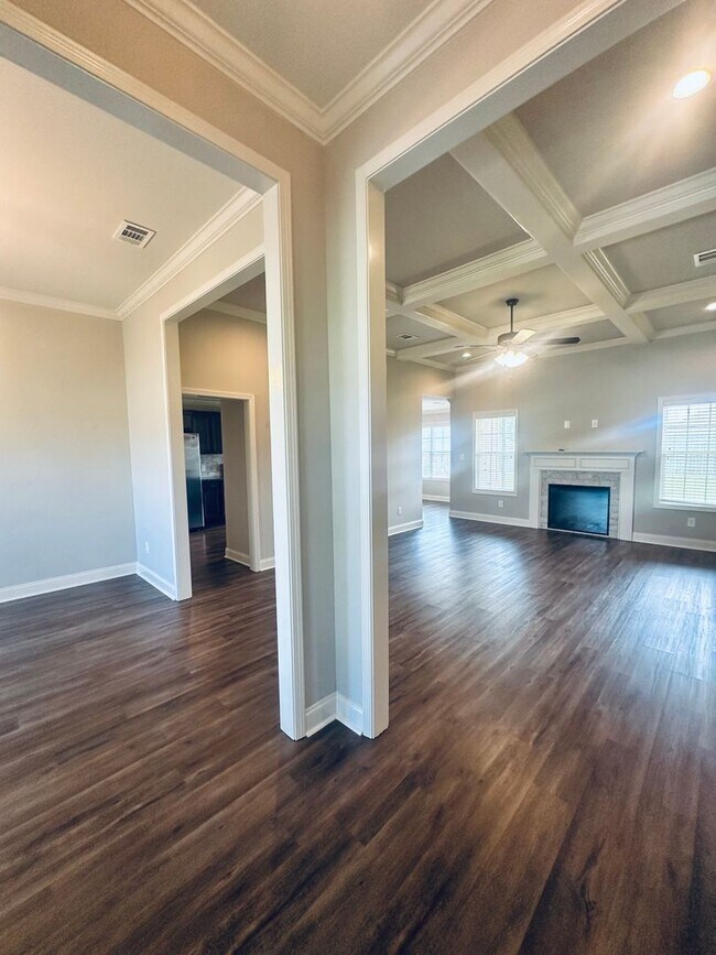 Building Photo - 104 Chatham Ct