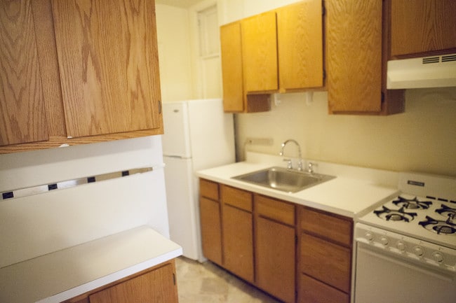 Building Photo - Frontenac Apartments