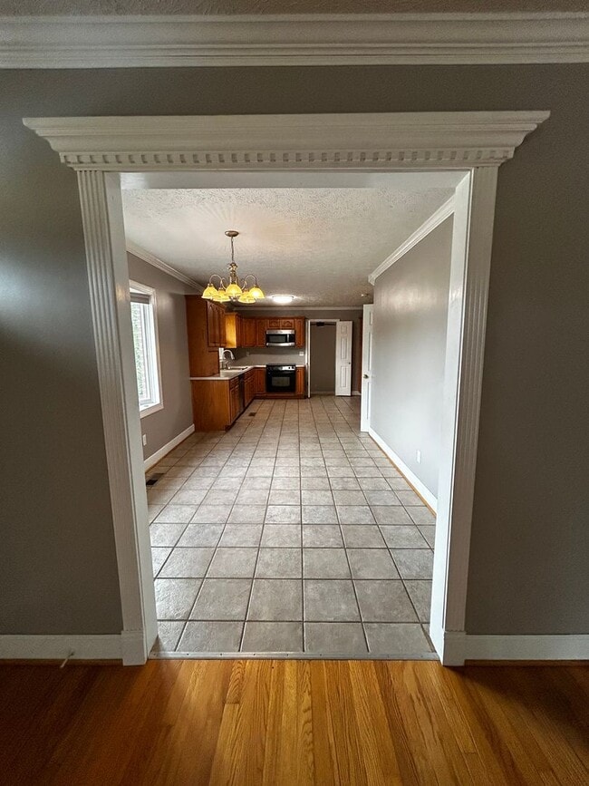 Building Photo - Single family home in Forest