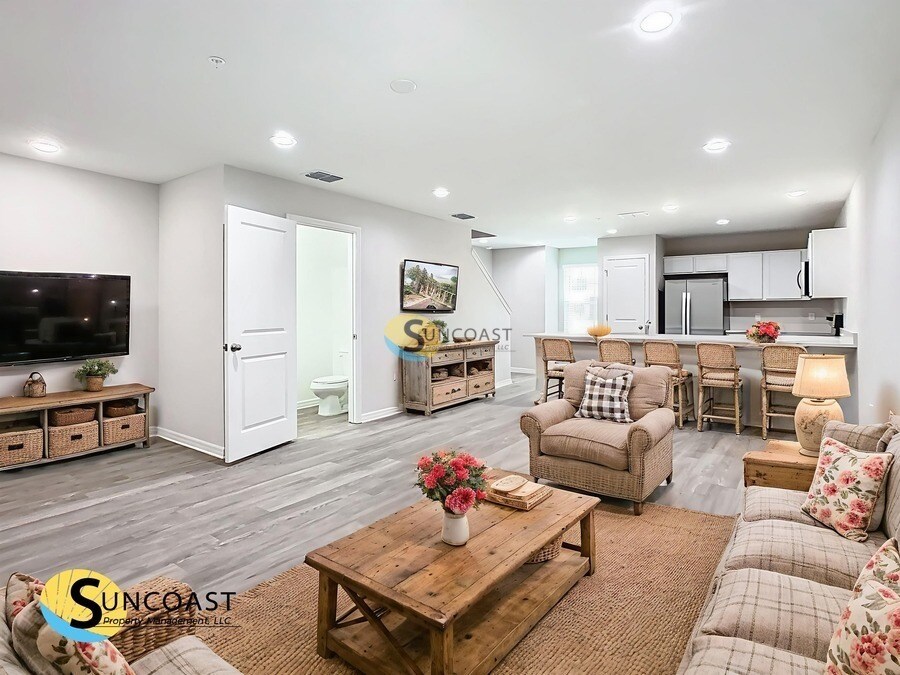 Building Photo - 3821 SW 43rd Ct