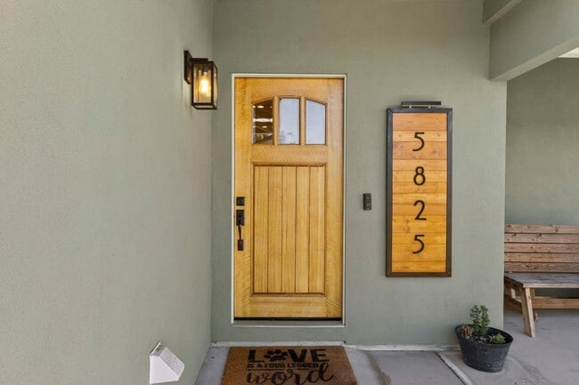 Building Photo - 5825 Laguna Seca Way