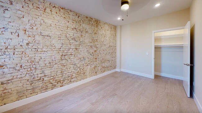 Building Photo - 1314 N Front St