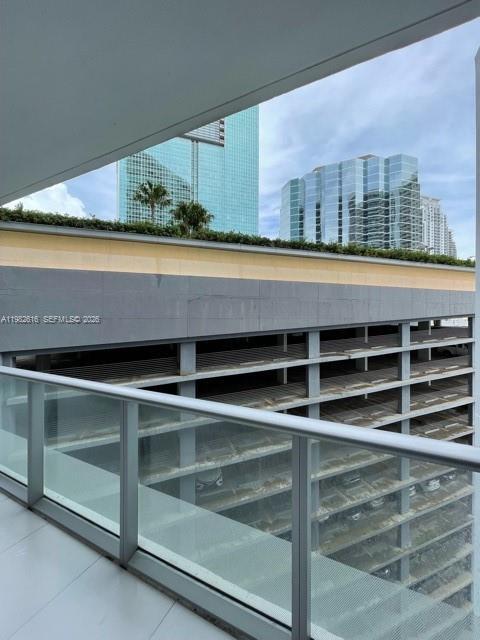 Building Photo - 1300 Brickell Bay Dr