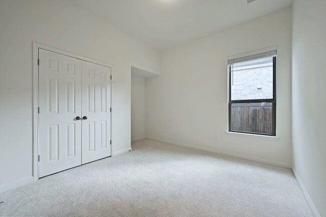 Building Photo - 6725 Denia Dr