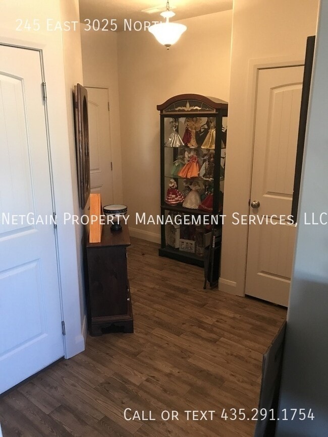 Building Photo - 245 E 3025 N