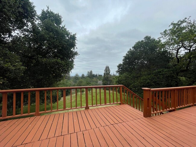 Building Photo - 15480 Peach Hill Rd