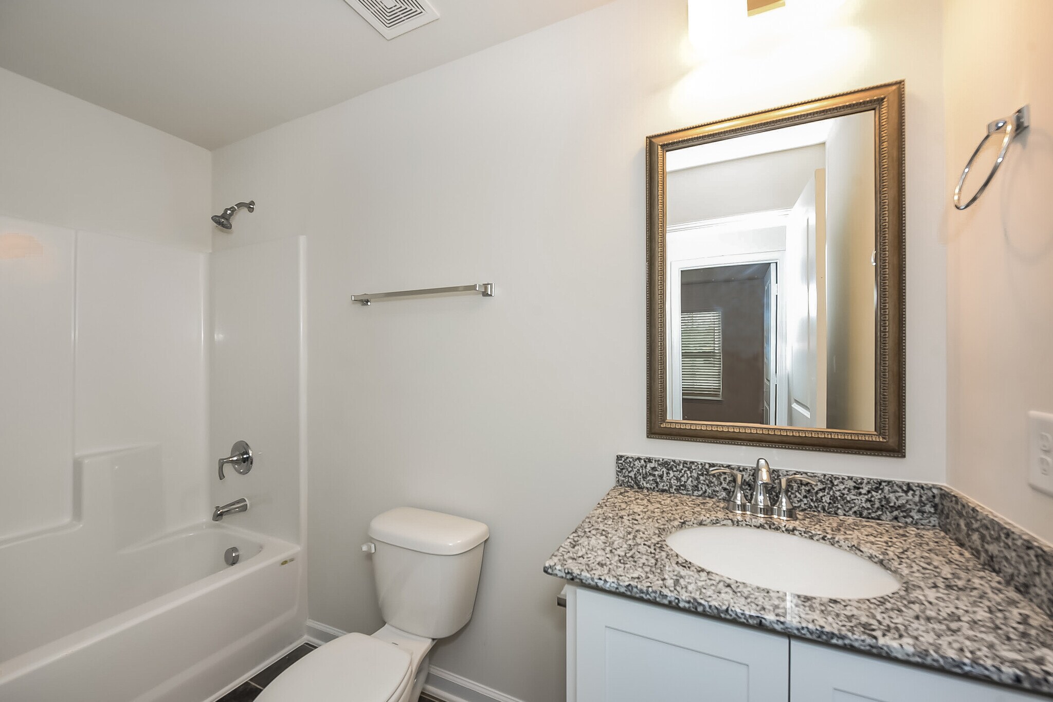 Building Photo - 131 King Buck Dr