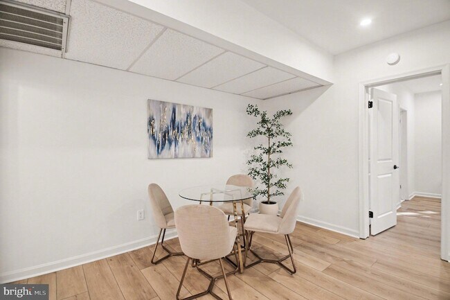 Building Photo - 2007 Key Blvd