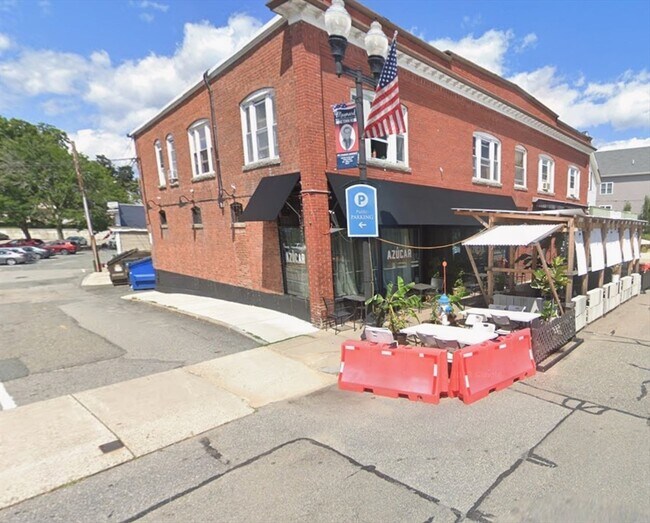 Primary Photo - 49 Main St