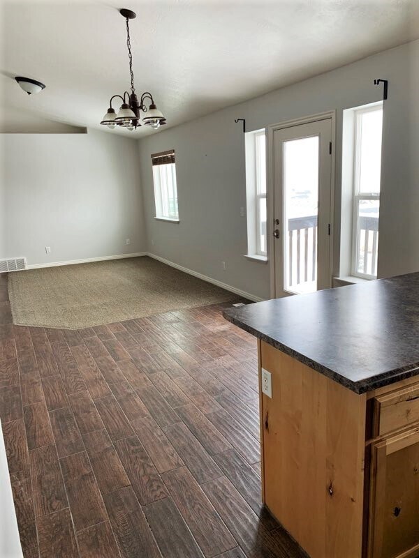 Building Photo - 3938 S Lake Vista Dr