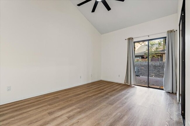 Building Photo - 1748 Ohlen Rd