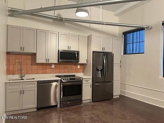 Building Photo - 116 S Gay St