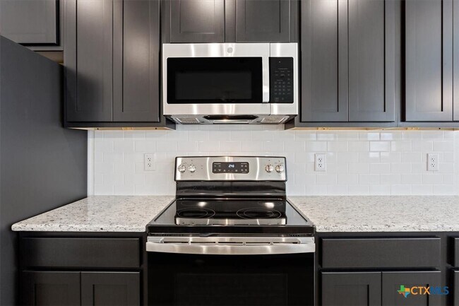 Building Photo - 8623 Chena Rdg Dr