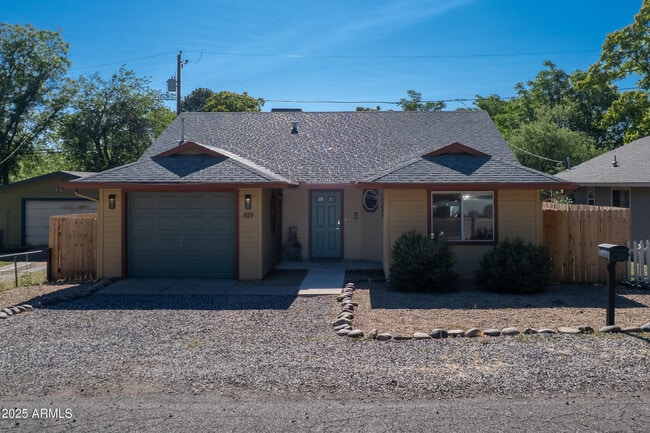 Primary Photo - 819 N 5th St